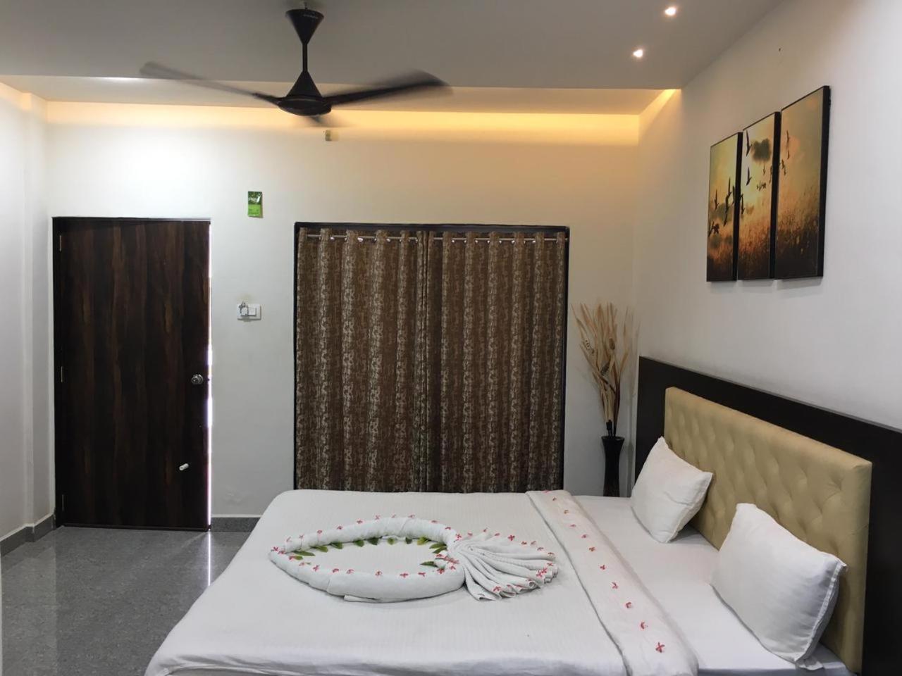 Amazing Fun World By Nexottel Hotel Dwārka Bagian luar foto